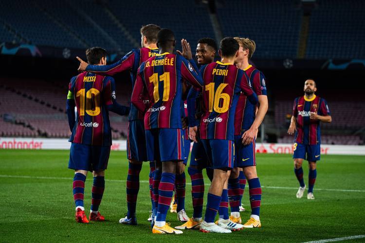 巴塞罗那队在客场比赛中展现出色实力达成比赛，战绩斐然