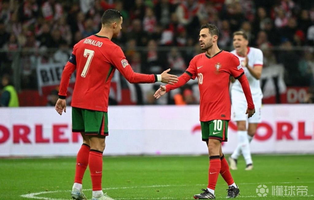 欧国联赛场激烈竞争，球队角逐热火朝天，掌声雷动