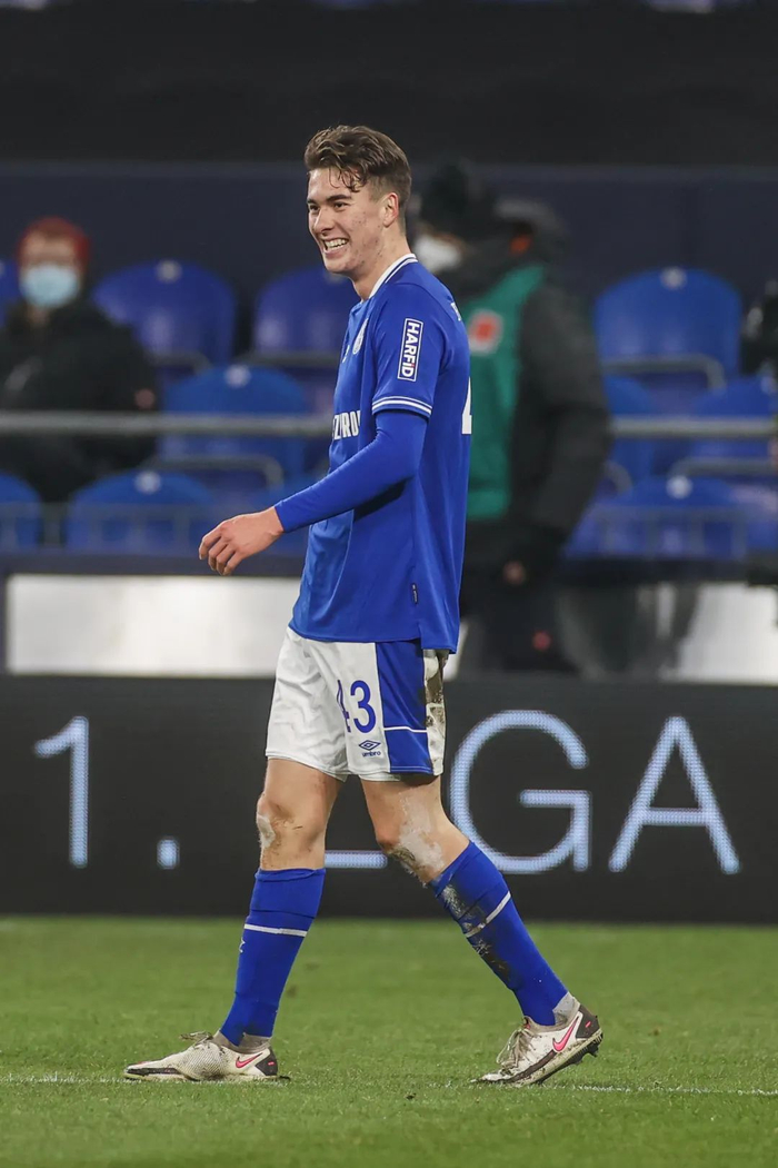 霍芬海姆主场大胜，重返胜利轨道，振奋人心的简单介绍