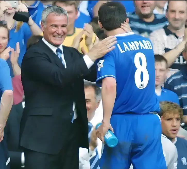 阿布反击大胜，曼联战胜对手，掌声雷动