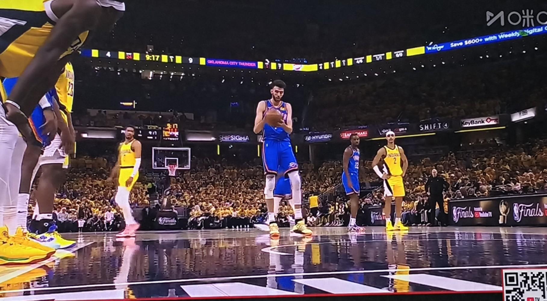 步行者队球员们展现团队力量,再下一城,气势如虹 步行者队球员们展现团队力量,再下一城,气势如虹