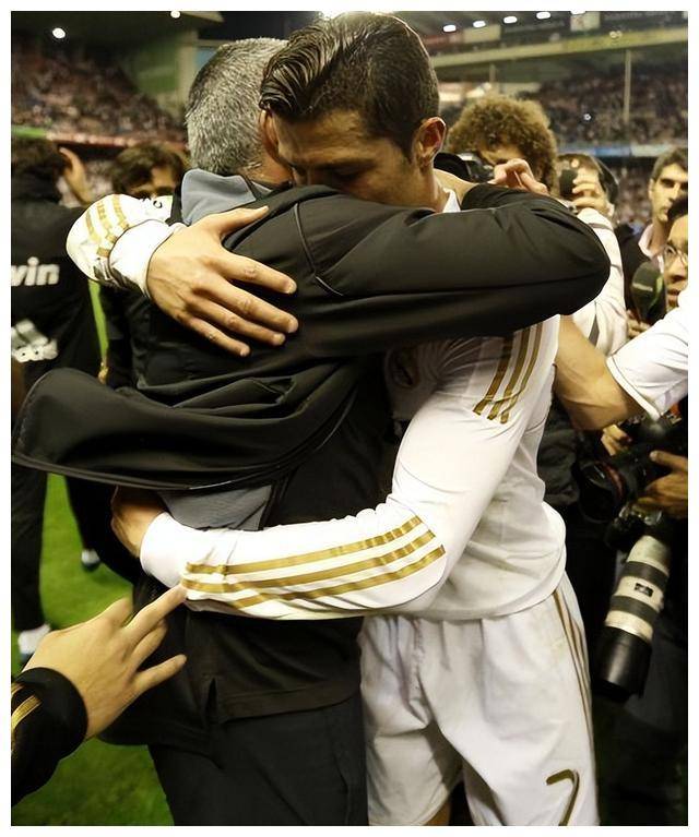 皇马力克乌克兰，C罗点燃赛场