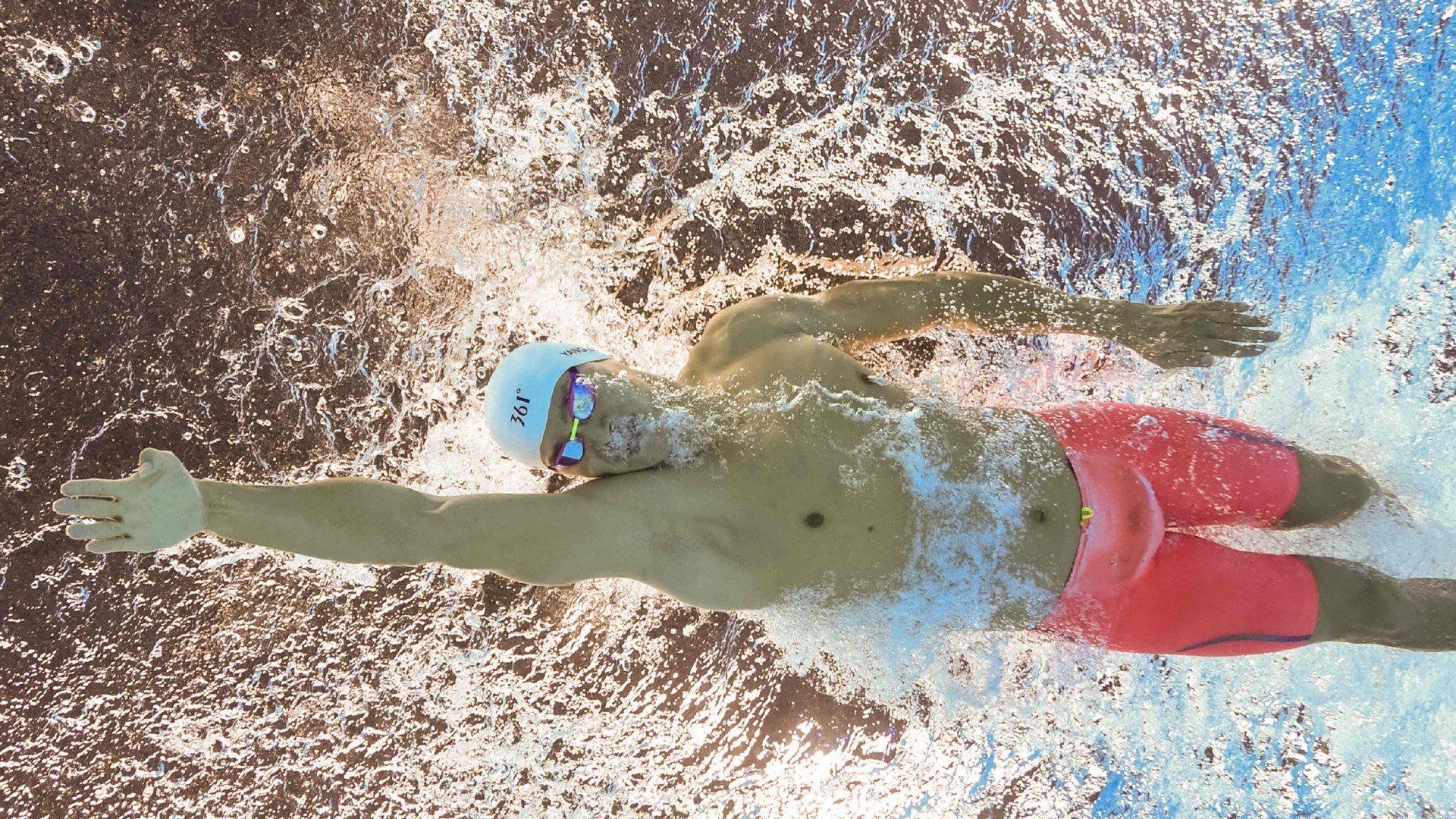 冰火交响曲，杰伦·格林烈焰焚云，新疆绝境重生擒老鹰