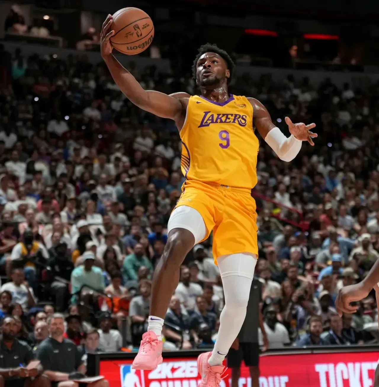 开云体育在线-篮网力克湖人，布伦森高光表现