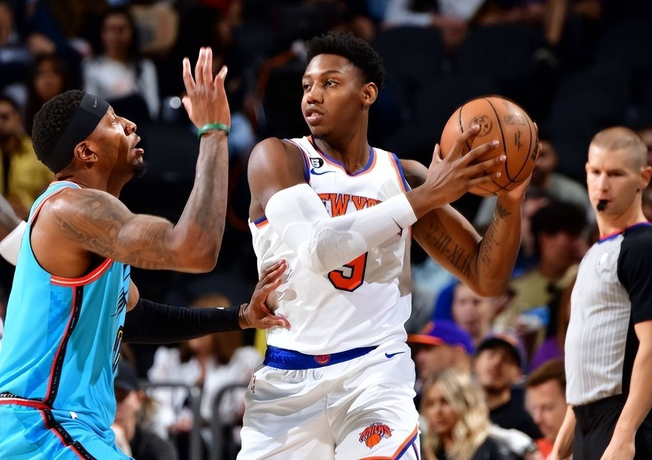 尼克斯轻取太阳，麦科勒姆扛起全队