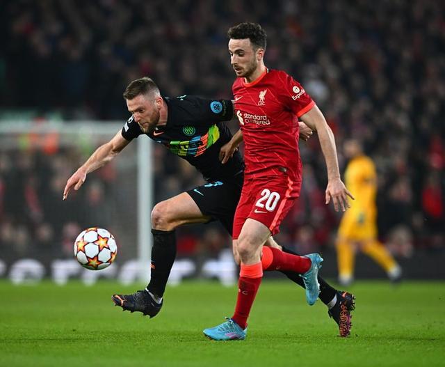 丹麦翻盘国际米兰，法比尼奥点燃赛场