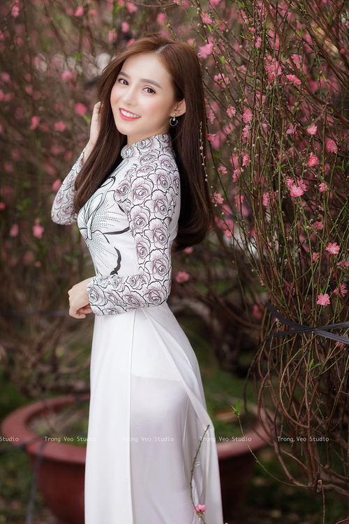 上海队掀翻太阳，恩比德单骑救主—中美篮球的双线狂飙